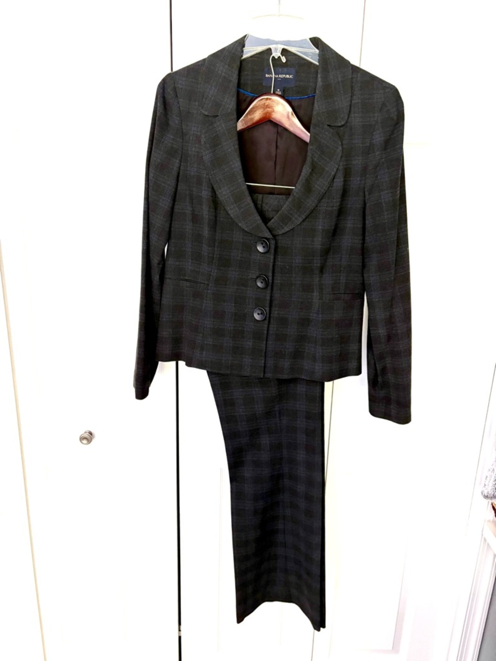 Banana Republic Black and Gray Plaid Women's Two-Piece Suit